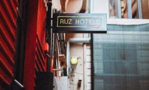 工程案例：电影小镇景区景区引导售卖一体机